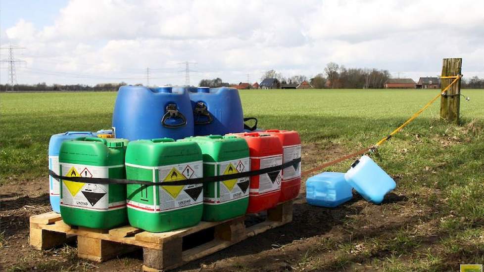 LTO onderschrijft dat een gezamenlijke aanpak noodzakelijk is. “Boeren staan machteloos tegen deze criminelen. Er is zelfs sprake van bedreiging als ondernemers weigeren hun medewerking te verlenen”.