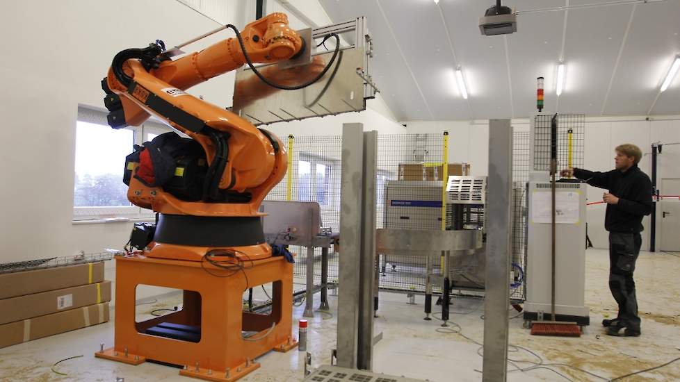 De EMT eierrobot pakt de stapels straks automatisch op pallets. Dit zorgt voor arbeidsverlichting.