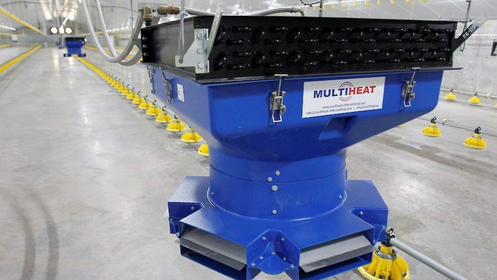 De pluimveehouder koos voor een centraal verwarmingssysteem met heaters van Multiheat. „We stoken op rode diesel. In België wordt dat veel toegepast in plaats van aardgas (zoals in Nederland).”