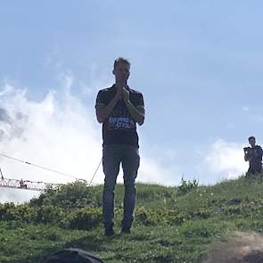 Zoon van  Herman Houweling, Lex Houweling; 'de boeren hebben het toch maar mooi geflikt. 10 jaar passie. Farmersagainstcancer'.