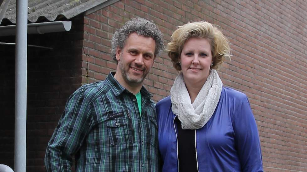 Gerald en Miranda Folbert zijn eigenaar van het bedrijf VOF Folbert Vriezenveen. Samen met hun twee kinderen en de ouders van Gerald wonen zij in het Twentse Vriezenveen. Het bedrijf omvat vier kuikenstallen met een totaal oppervlak van 3050 m2. Iedere r