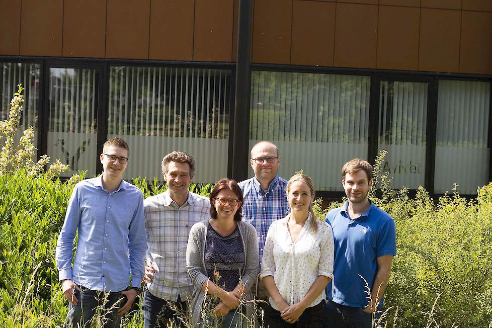 Het team van pluimveepraktijk AviVet v.l.n.r: Tom Drijfhout, Roland Bronneberg, Rinske van Klompenburg-Hazeleger, Melchior de Bruin, Marije Northolt-Oudendijjk en Berrian Lammers.