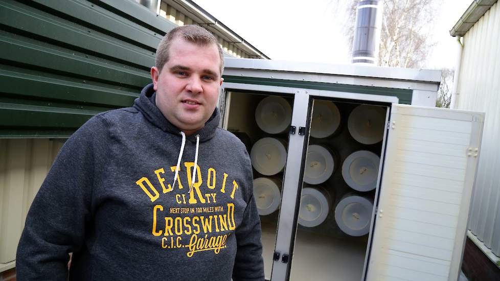 Tom Geerts plaatste in 2017 een warmtewisselaar naast zijn bestaande stal. Hij kocht onlangs twee gebruikte heaters van een gestopte pluimveehouder uit Noord-Brabant.