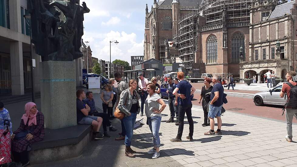 De eerste steunbetuigers arriveerden rond 14.00 uur, waaronder Jeroen van Maanen.