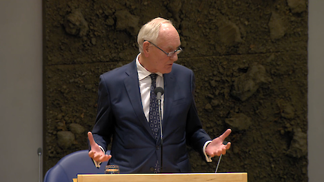 Johan Remkes tijdens een presentatie in de Tweede Kamer.