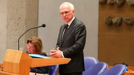 Demissionair landbouwminister Piet Adema gaat inzetten op de intensivering van brandonderzoek.