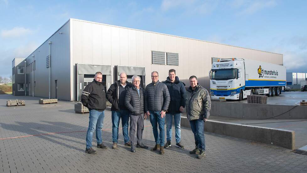 Plukon neemt kuikenbroederij Munsterhuis over