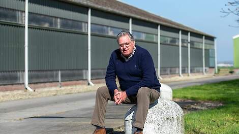 Johan Klaassen (69) produceert wat de klant vraagt: naast wit ook een mooi bruin eitje