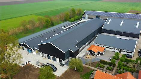Video: Inpandige chemische luchtwasser in nieuwe etagestal