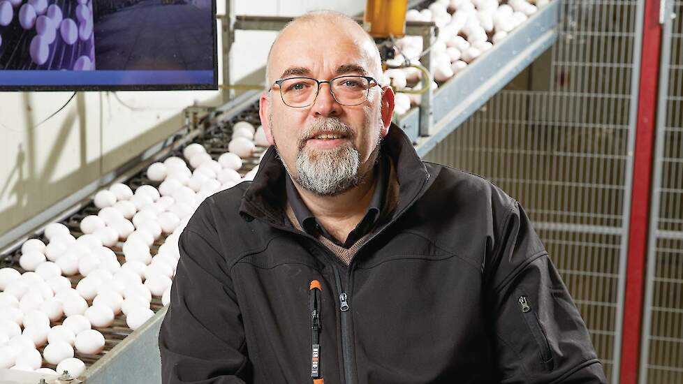 „Je moet als ondernemer durven investeren om stappen te kunnen maken. Als je bij elke investering zegt ‘het is te duur’, dan kom je nooit verder”, zegt leghennenhouder Klaasjan Salomons.