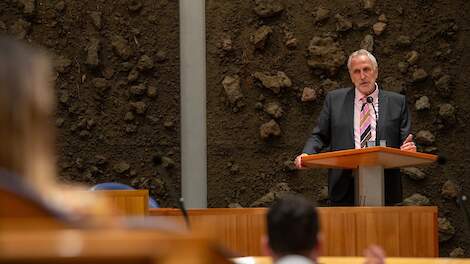 Volgens Harm Holman heeft minister Wiersma de kans om de 'tsunami aan handhavingsverzoeken' van de MOB te stoppen.