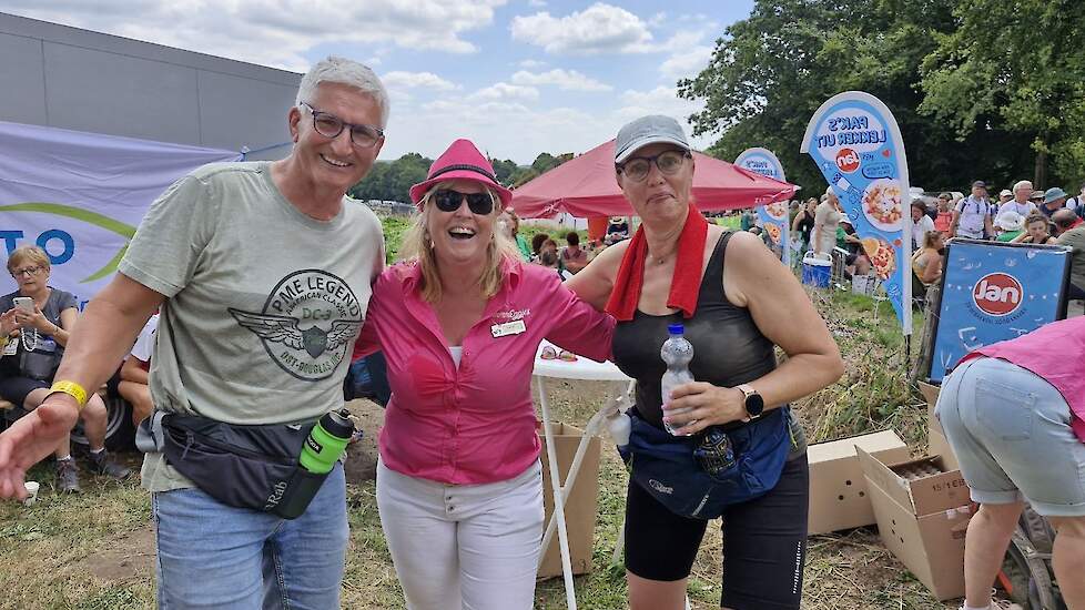 Carla van der Kruijs, legpluimveehouder uit Nederweert (LB), is elk jaar bij. „Een geweldig mooi evenement. En natuurlijk kom je ook bekenden tegen."