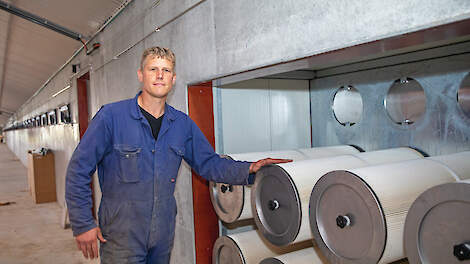 Slimme snufjes in nieuwe vleeskuikenstal