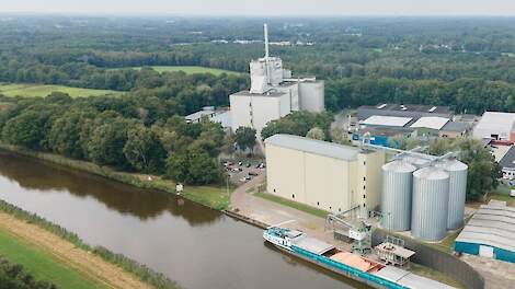 Verwerken van restproducten, wat vraagt dat van een voerfabriek