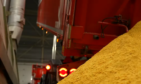 Om het verwerken van chipsresten mogelijk te maken waren aanpassingen nodig aan o.a. trechters.