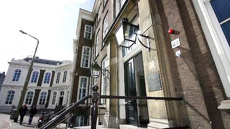 Vanwege vogelasiel moet Someren pluimveehouder Slegers mogelijk tonnen schadegeld betalen