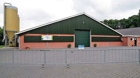 'Vermijd dat er stof opwaait bij verwijderen vogelpoep van je erf'