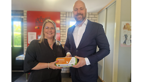 Eierdoosjescampagne tegen criminaliteit in Noord-Limburg start bij pluimveehouders Van Houtum